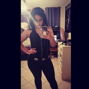 Meet your Posher, Candy